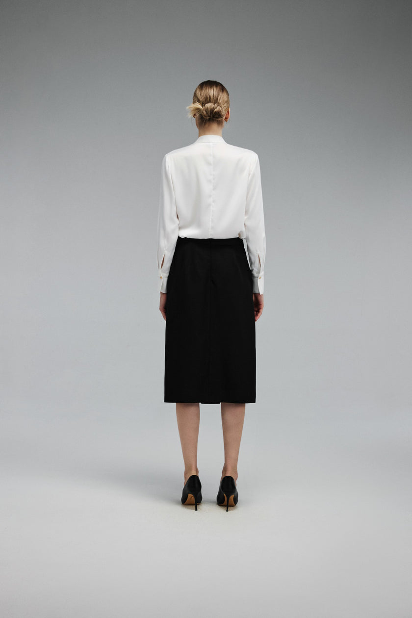 EV Sush™ Riva White Ruched V-neck Shirt