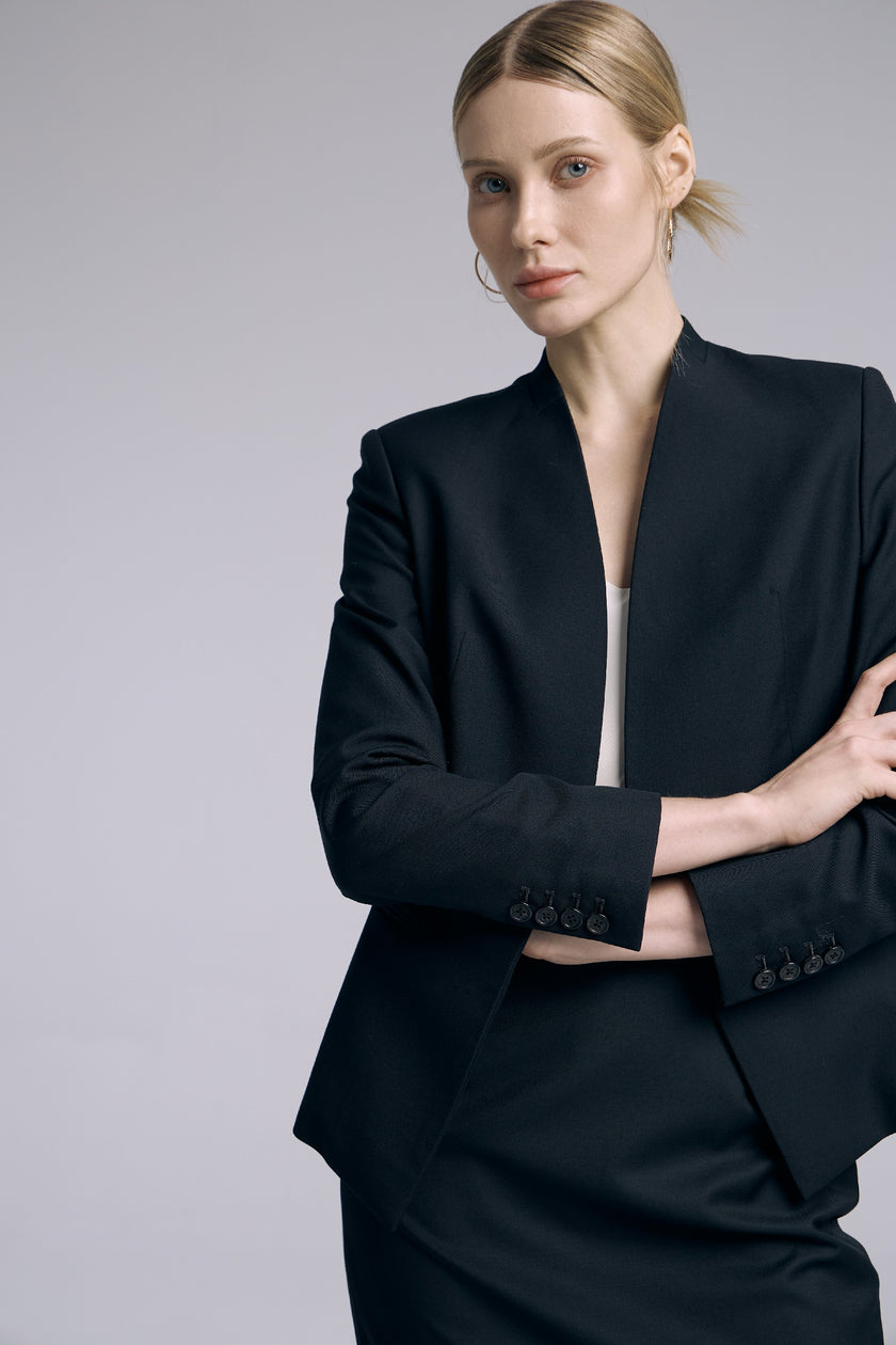 EV LéSuit™ Yale Black Collarless Blazer