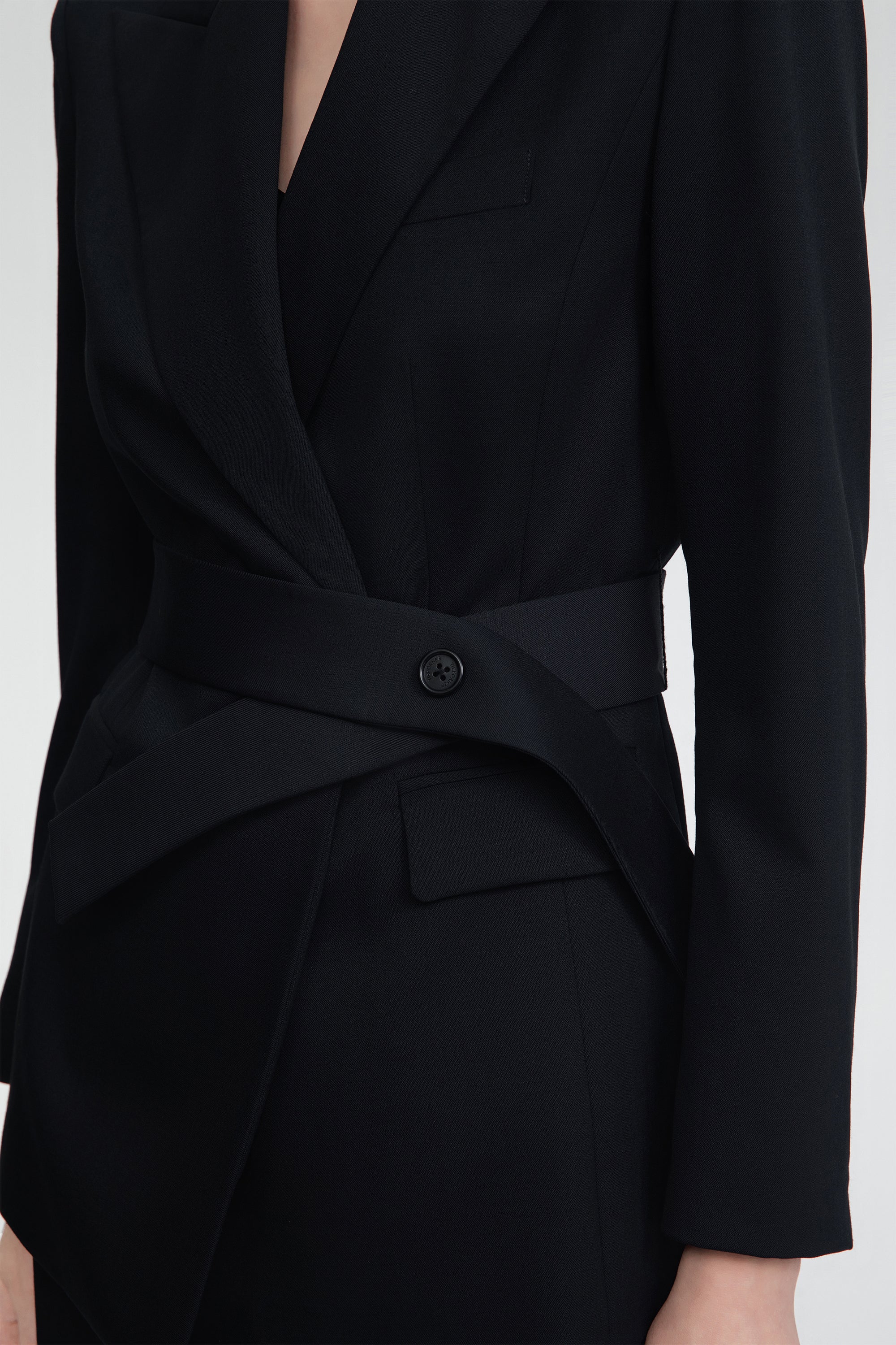 TieForHer - LéSuit™ Waist Tailored Blazer - Graphite Black - Blazer