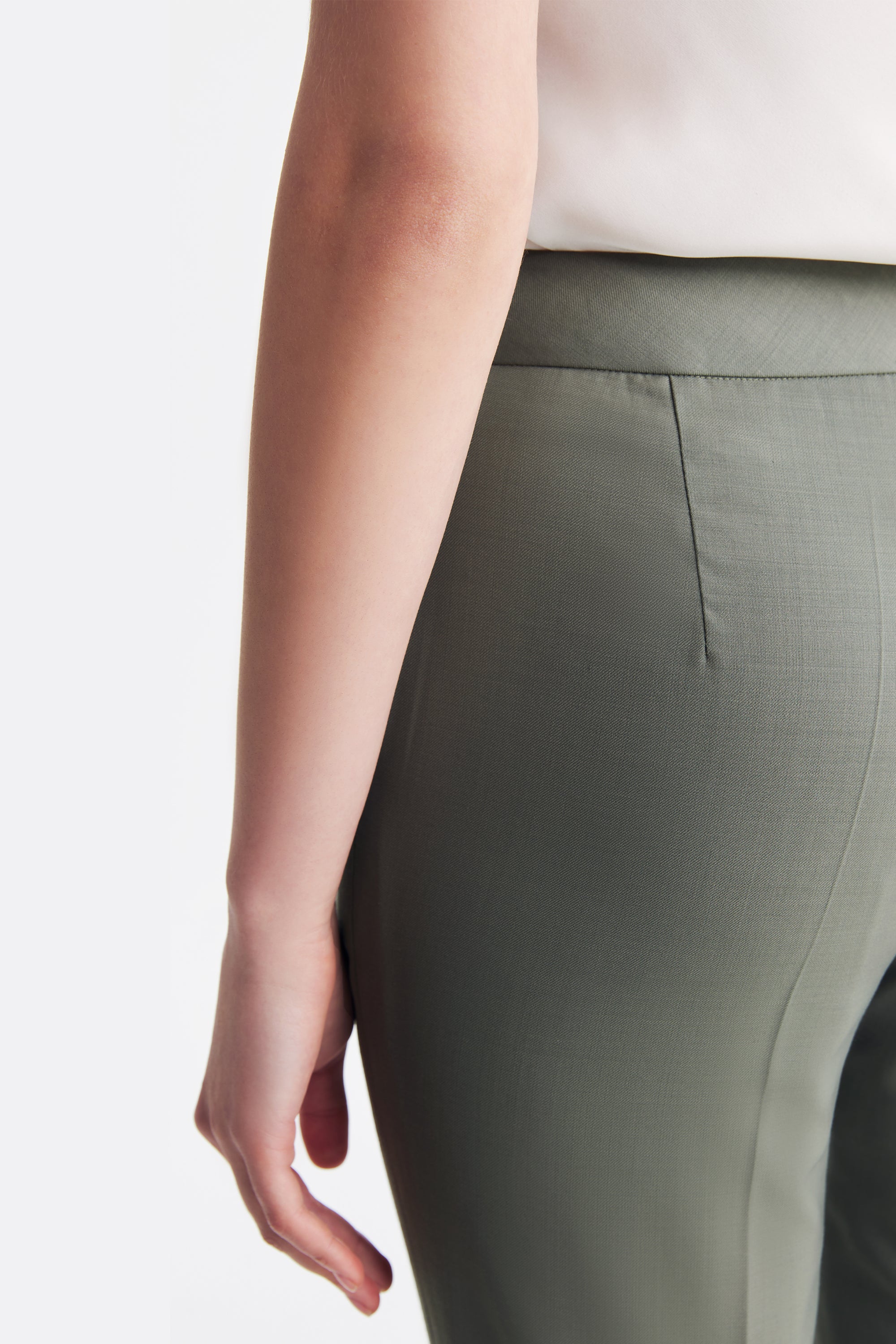 TieForHer - LC ELENA™ Tailored Slim-fit Cropped Trousers - Cinnamon Green - Trouser