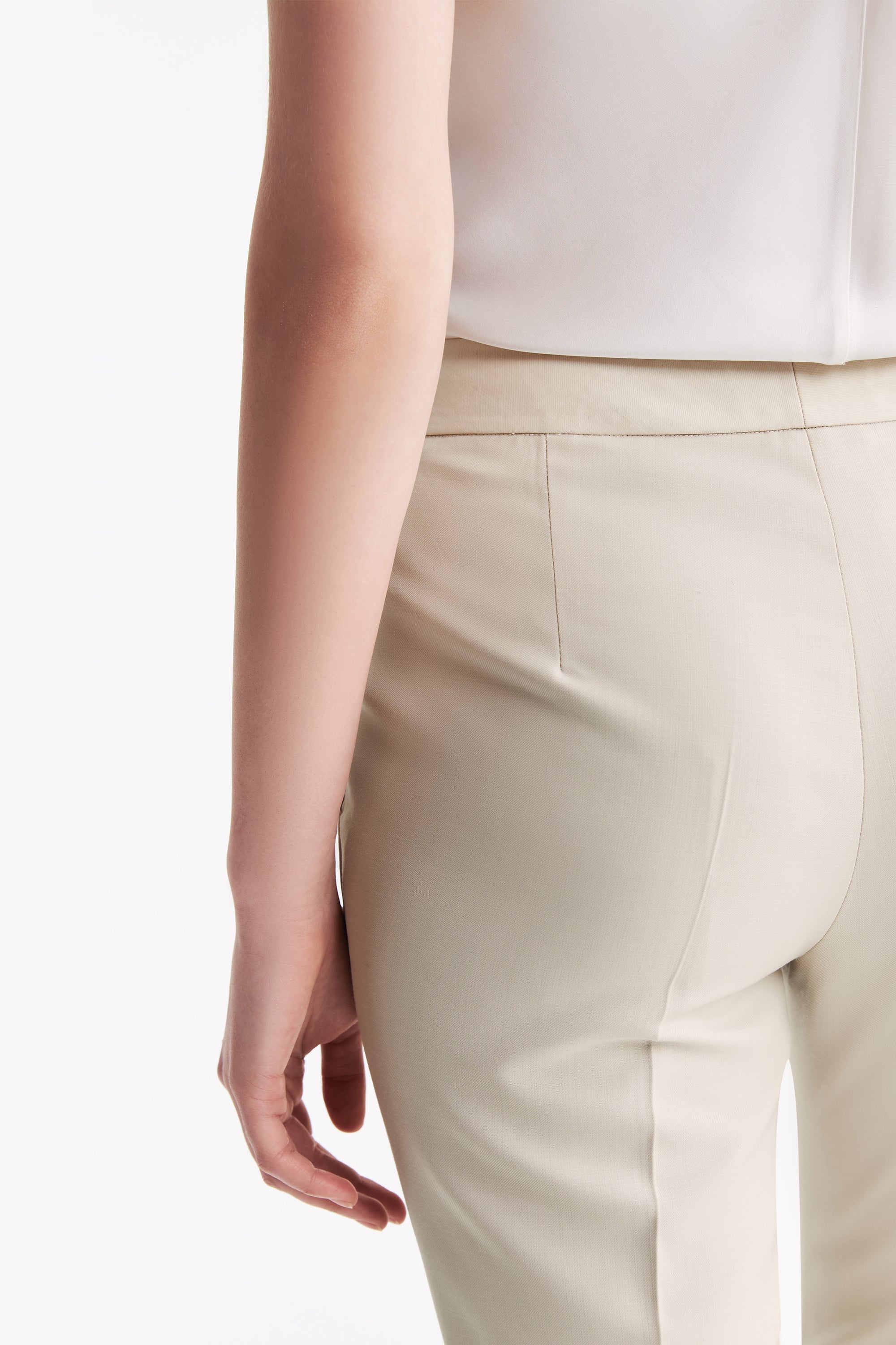 TieForHer - LC ELENA™ Tailored Slim-fit Cropped Trousers - Oatmeal - Trouser