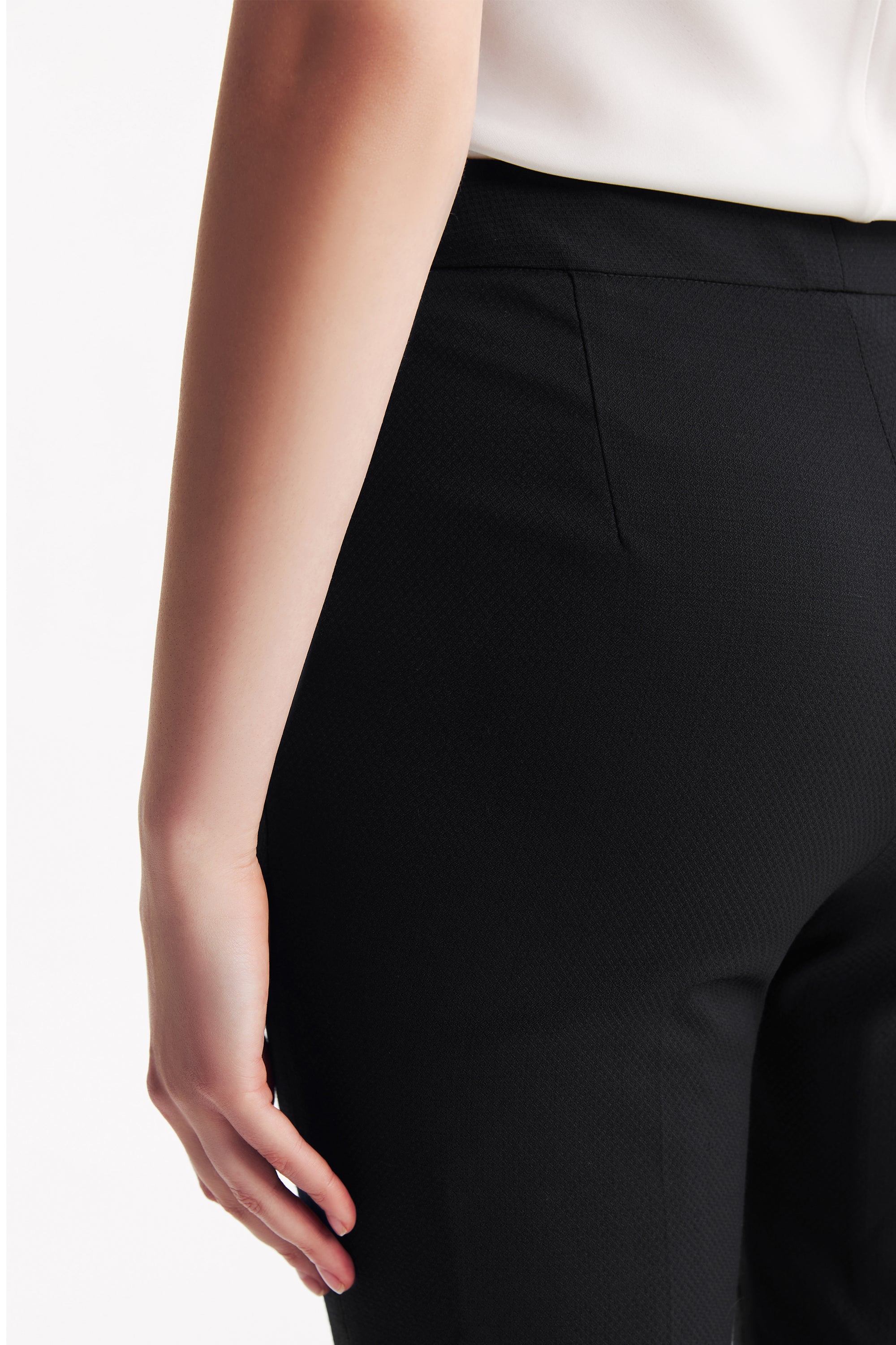 TieForHer - LC ELENA™ Tailored Slim-fit Cropped Trousers - Black Honeycomb Pattern - Trouser