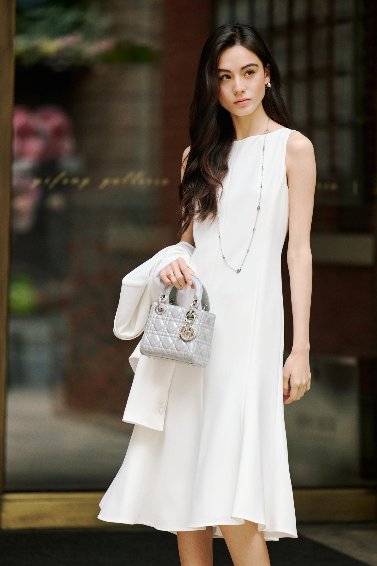 EV Sudro™ Marie White Sleeveless Mermaid Dress Styling