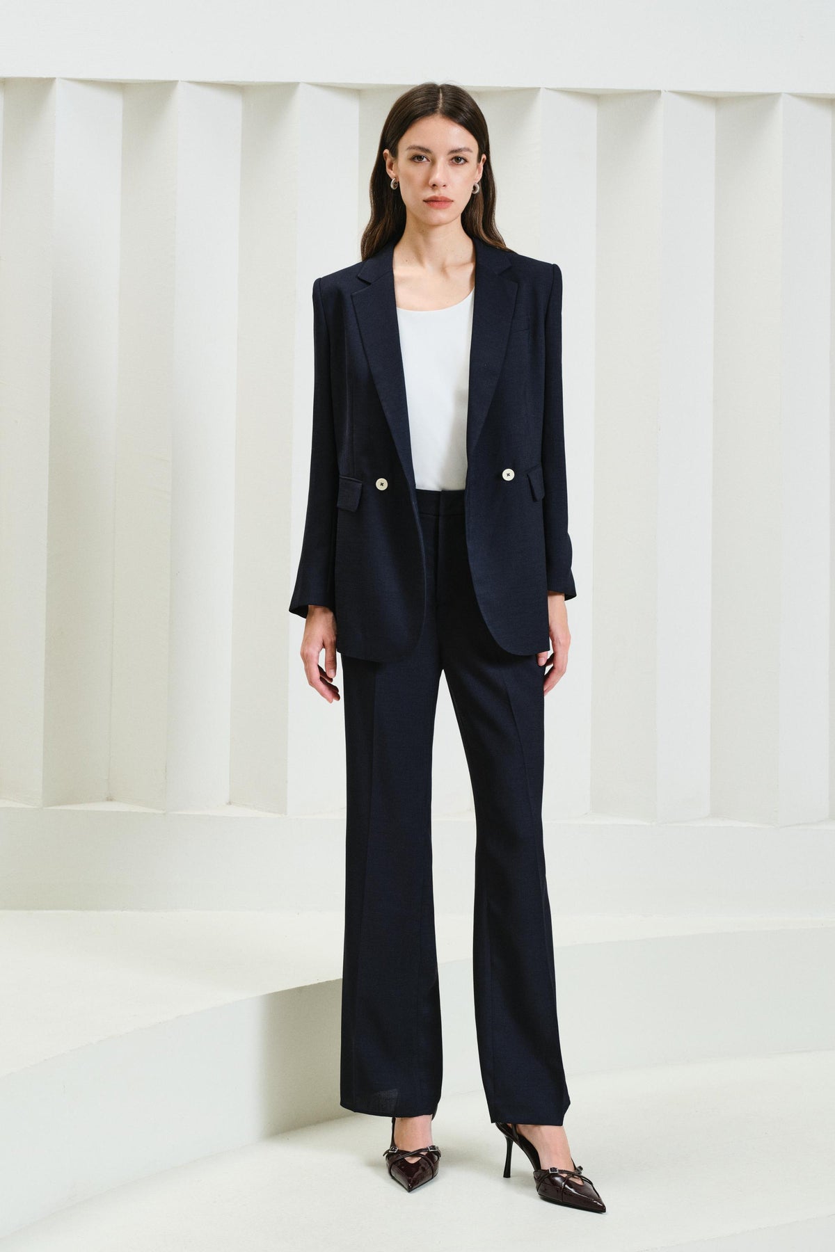 EV LéSuit™ Loyal Navy Blue Loose-fit Double-breasted Two-button Blazer Styling
